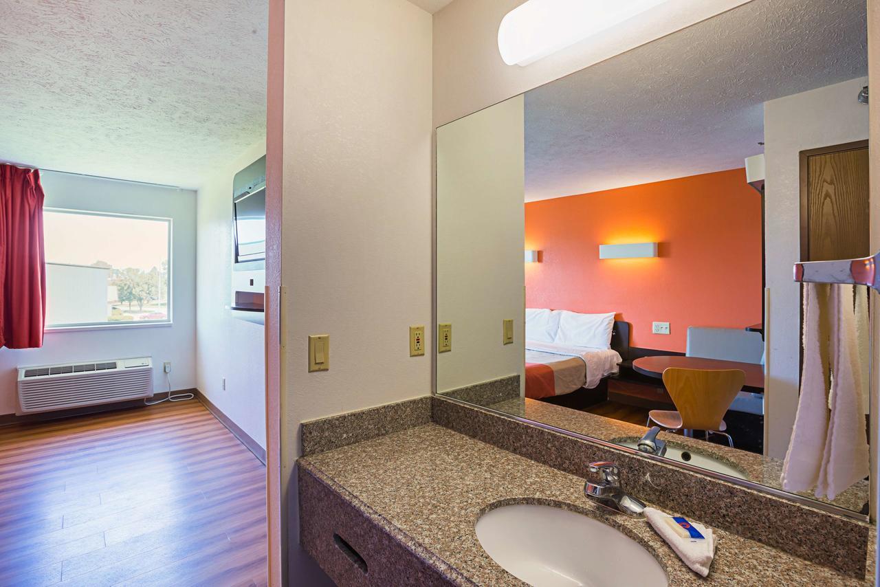 Motel 6 Omaha - Iat West 外观 照片