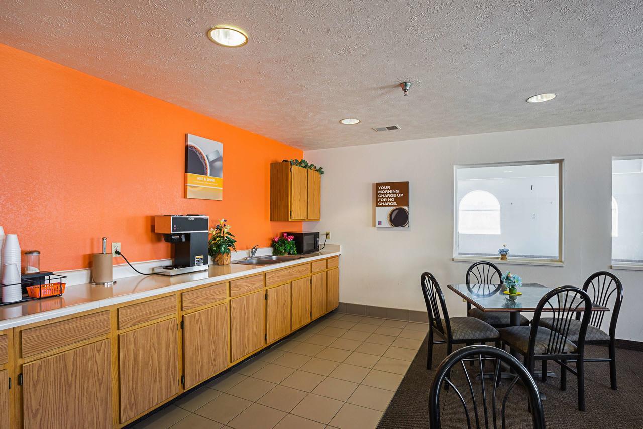 Motel 6 Omaha - Iat West 外观 照片
