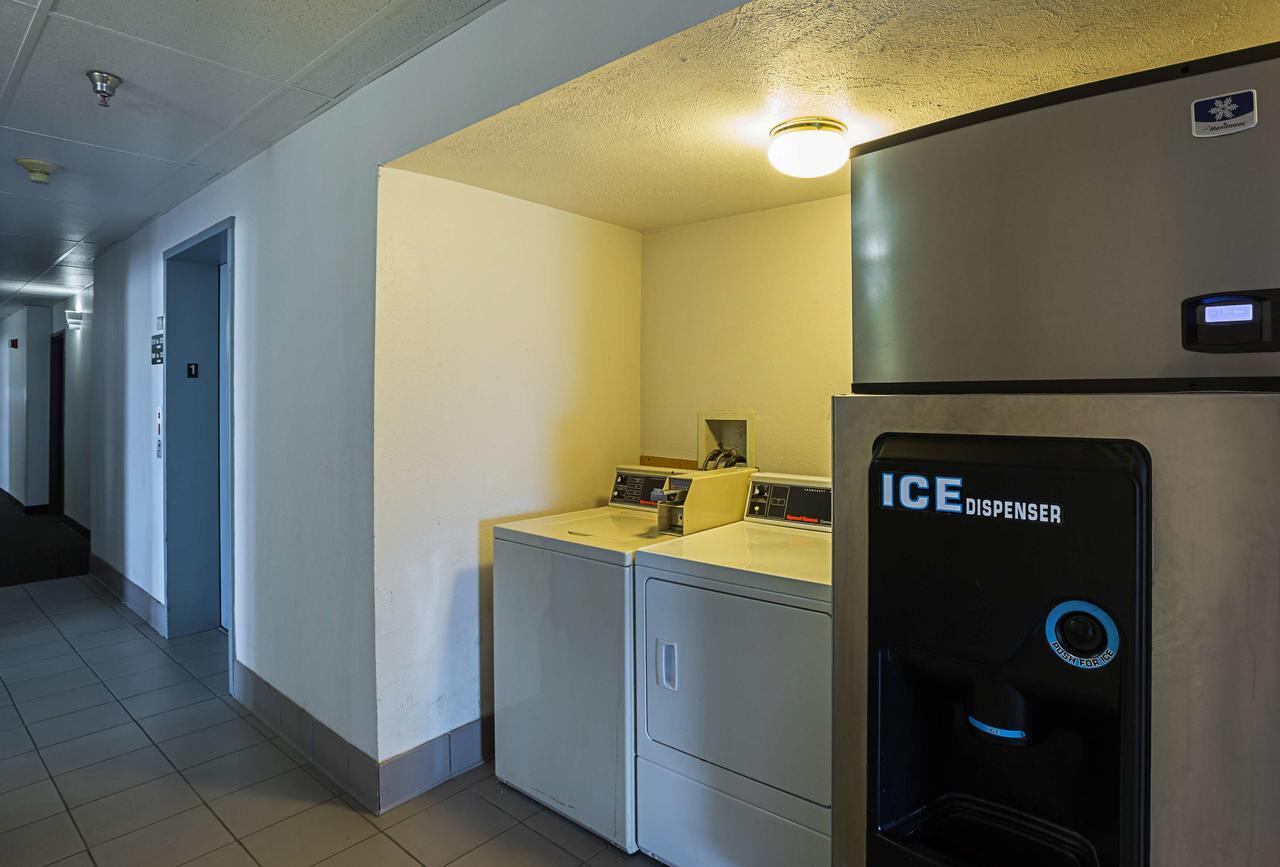 Motel 6 Omaha - Iat West 外观 照片