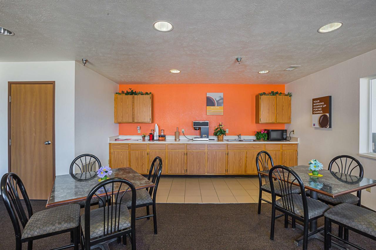 Motel 6 Omaha - Iat West 外观 照片
